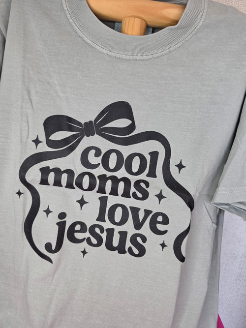 Cool Moms Love Jesus